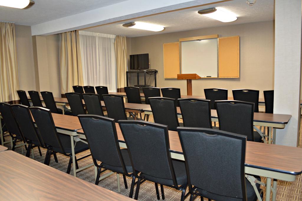 Wyndham Garden Hotel Cross Lanes Чарлстон Екстер'єр фото